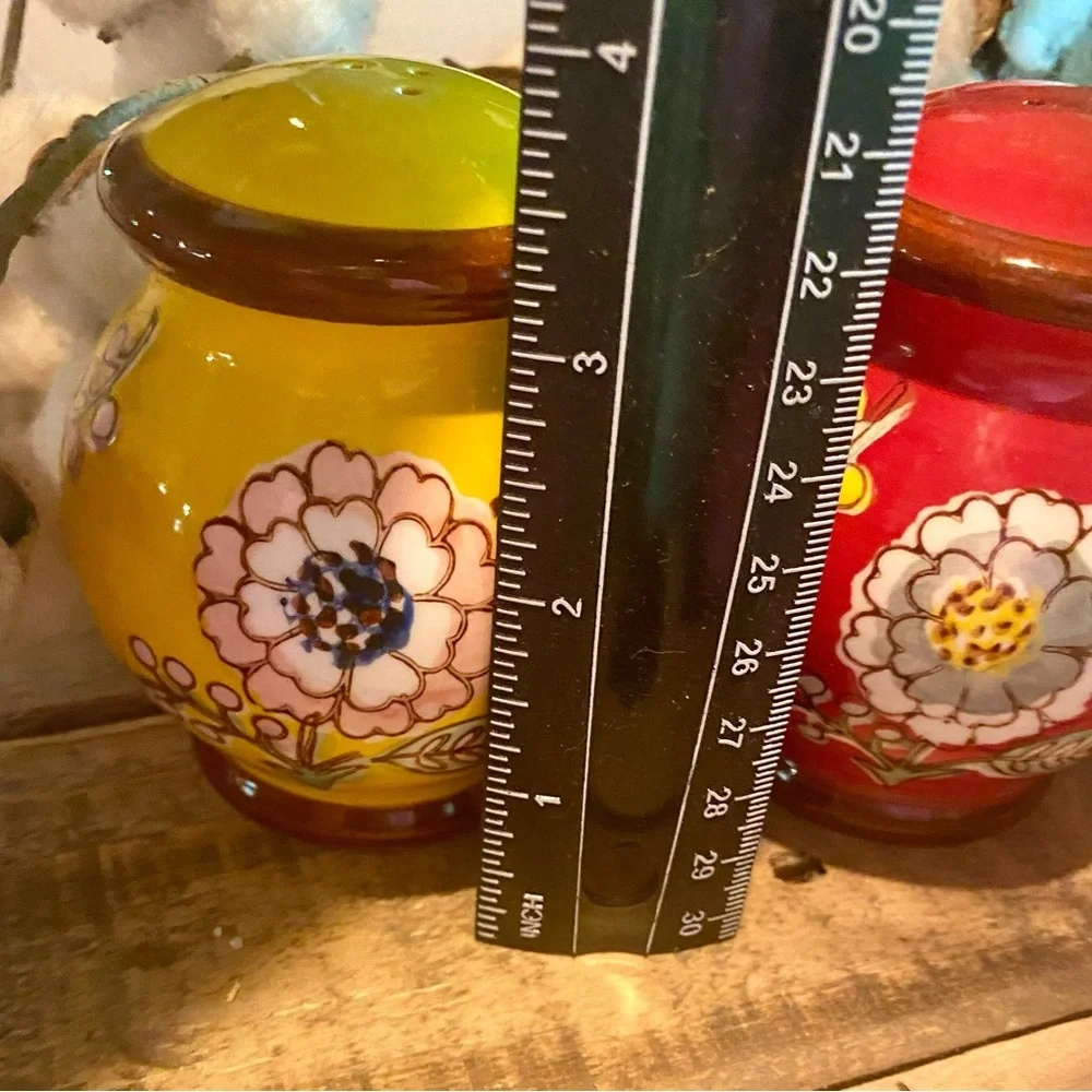 VTG 90s Pier 1 Large Salt & Pepper Shaker Set Ceramic Hand-painted Folk Art